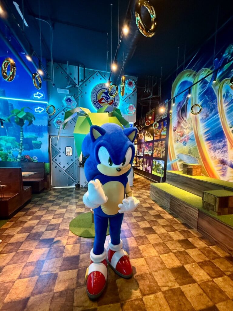 Sonic must enjoy Midwest living as the Sonic the Hedgehog Speed Cafe is doing a stint in St. Louis, Mo.